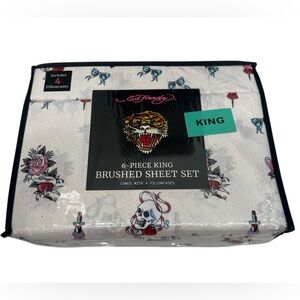 Ed Hardy King Sheet Set‎ 6-Piece White Pink Hearts Pink Roses & Skull New